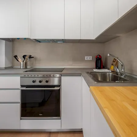 2 Bedrooms 1 Bathroom Furnished - Delicias - Bright - Mintystay Madrid Exterior photo